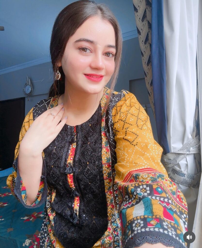 zaroorat rishta with picture urdu